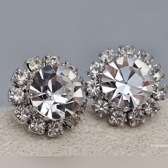 Unique Vintage Jewelry - Vintage Crystal Stud Earrings Large Round & Clear Accent Stones 3/4” Bridal